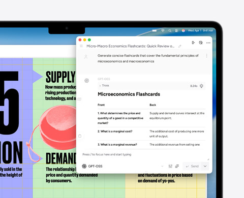MacBook Airin näytöllä luodaan Apple Intelligencen kirjoitustyökaluilla opettelukortteja mikro- ja makrotaloustieteestä