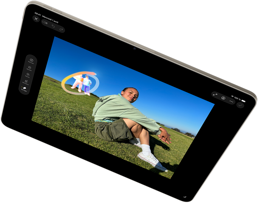 iPad Air en mode paysage présentant Apple Intelligence avec l’outil Correction de l’app Photos