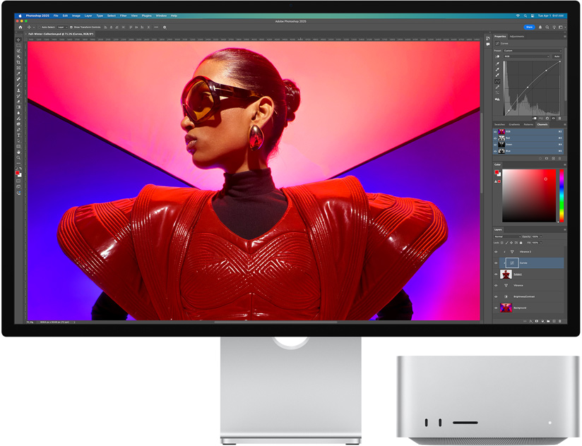 Studio Display και Mac Studio στο οποίο τρέχει το Adobe Photoshop