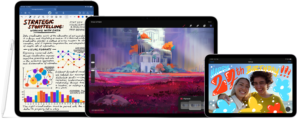 Gambar Apple Pencil Pro dan Apple Pencil USB-C di samping beberapa perangkat iPad yang menampilkan berbagai contoh catatan tulisan tangan dan ilustrasi penuh warna yang dibuat dengan Apple Pencil.