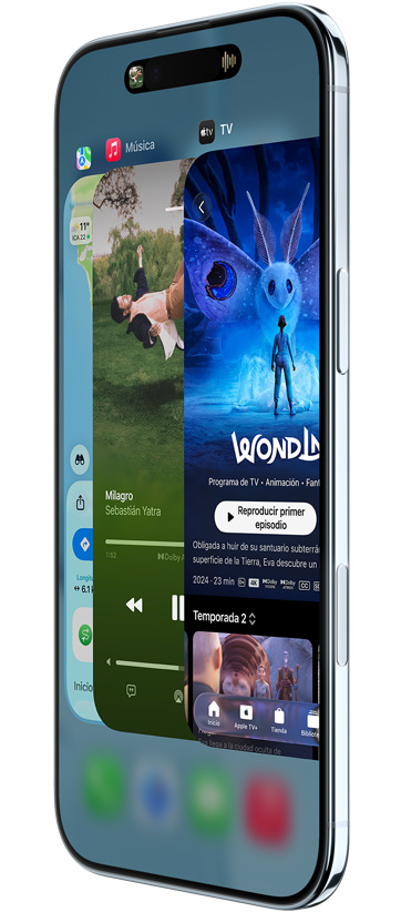 iPhone Air, parte frontal, parte lateral, se muestra el Selector de Apps en uso con las apps Mapas, Música y Apple TV+